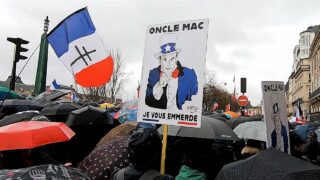 L’UNION SACRÉE | Manifestation contre le pass vaccinal, 8 janvier à Paris