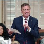 Legault veut lier le salaire des médecins à la performance – Période de questions – 21 mai 2025