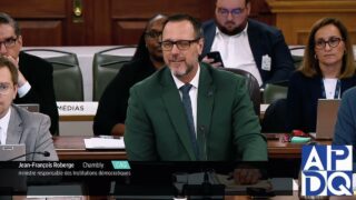 Réforme électorale : le Québec au bord du gouffre ?