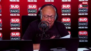 Poser un arrêt maladie pendant les vacances : quand l’absurde devient réalité