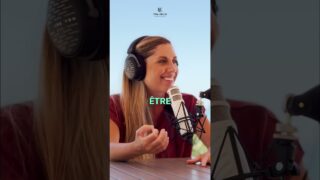 Il a peu à faire. Mais beaucoup à comprendre.