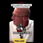 Être complotiste est une vertu citoyenne selon Étienne Chouard