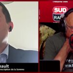 Un député sommé de décrocher son drapeau français