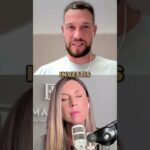 Pendant la naissance, la femme quitte le mental pour plonger dans le corps. Pendant la naissance, la femme quitte le mental pour plonger dans le corps.