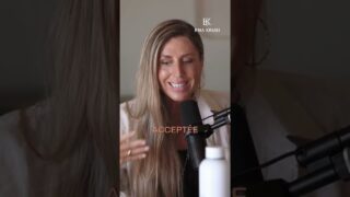 Ce n’est pas la pénombre qui fait accoucher une femme