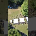 🚨🌟 La grande scène du festival Nexus vue d’en haut au moment du discours d’ouverture