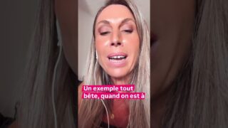 Lever la main pour faire pipi : ce que l&rsquo;école t&rsquo;a appris et que tu reproduis en salle de naissance